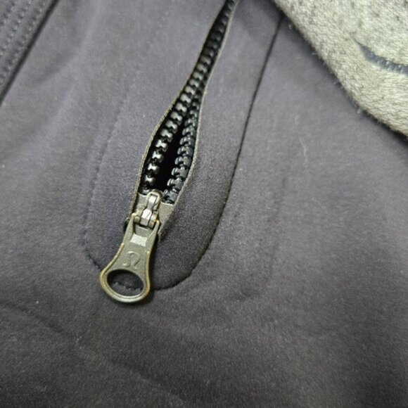 Lululemon Jacket Womens Var-City Bomber Size 4 Black Gray Baseball Stitching - Picture 5 of 7